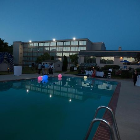 Exton Hotel And Conference Center Εξωτερικό φωτογραφία